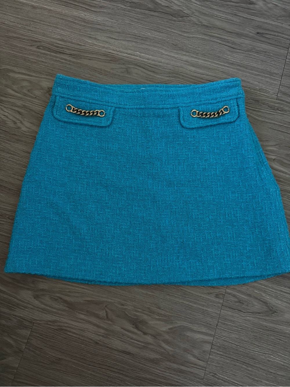 ZARA Turquoise Tweed Mini Skirt with Gold Chain Detail – Size S
